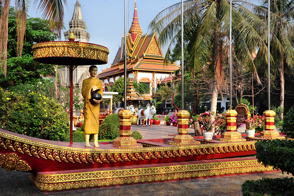 <span class="text2">Wat Preah Prom Rath</span>