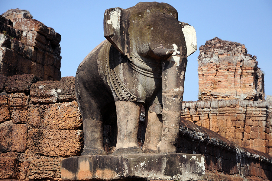 East Mebon corner elephant