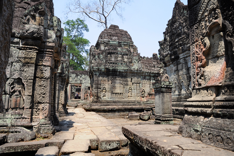 Preah Khan inner courtyard